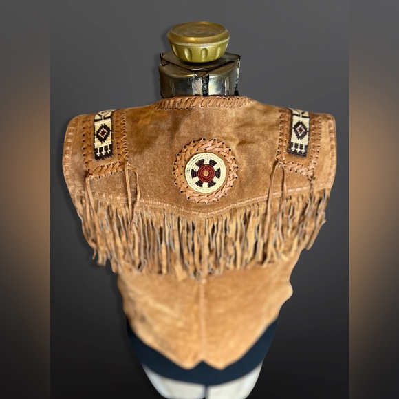 ⚡️SCULLY⚡️ Western Suede Beaded Fringe Vest - Picture 8 of 12